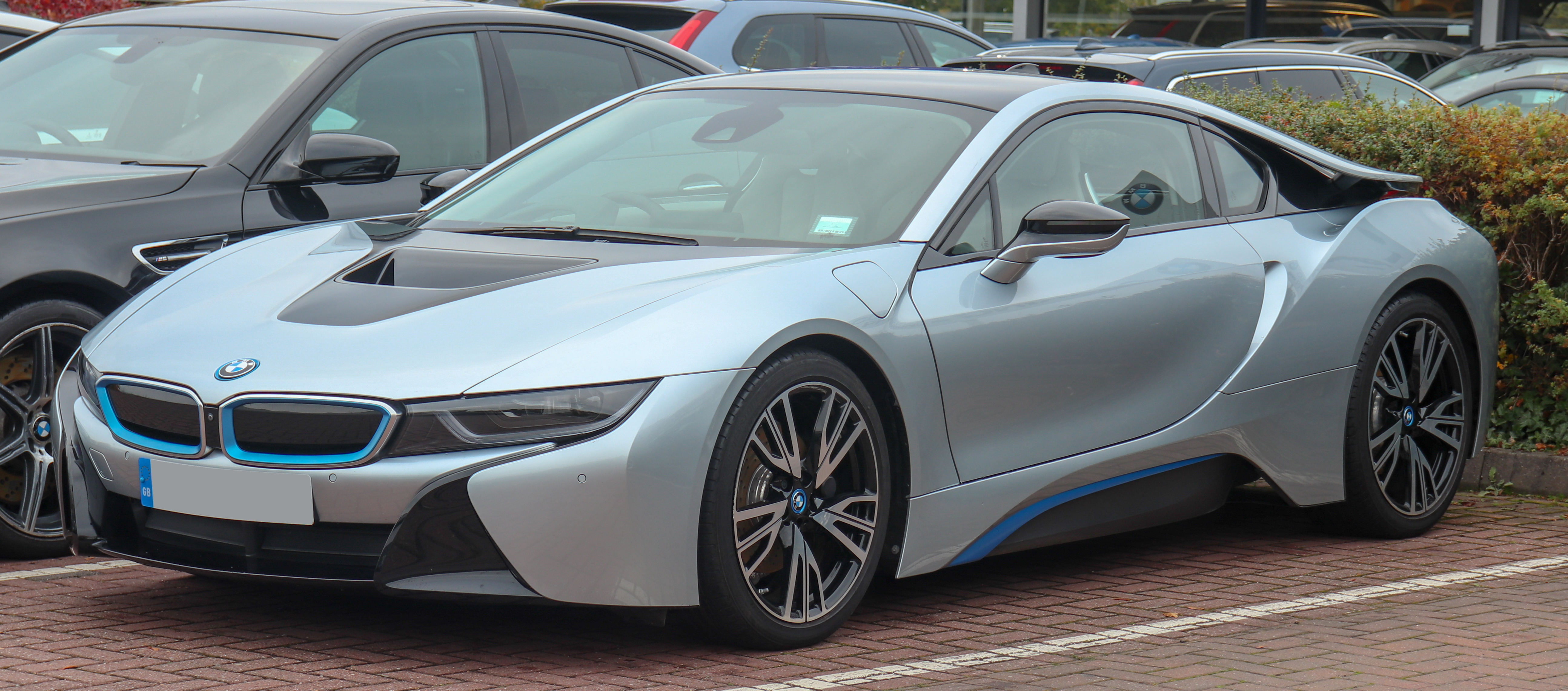 بی ام و i8 - تصویر 1