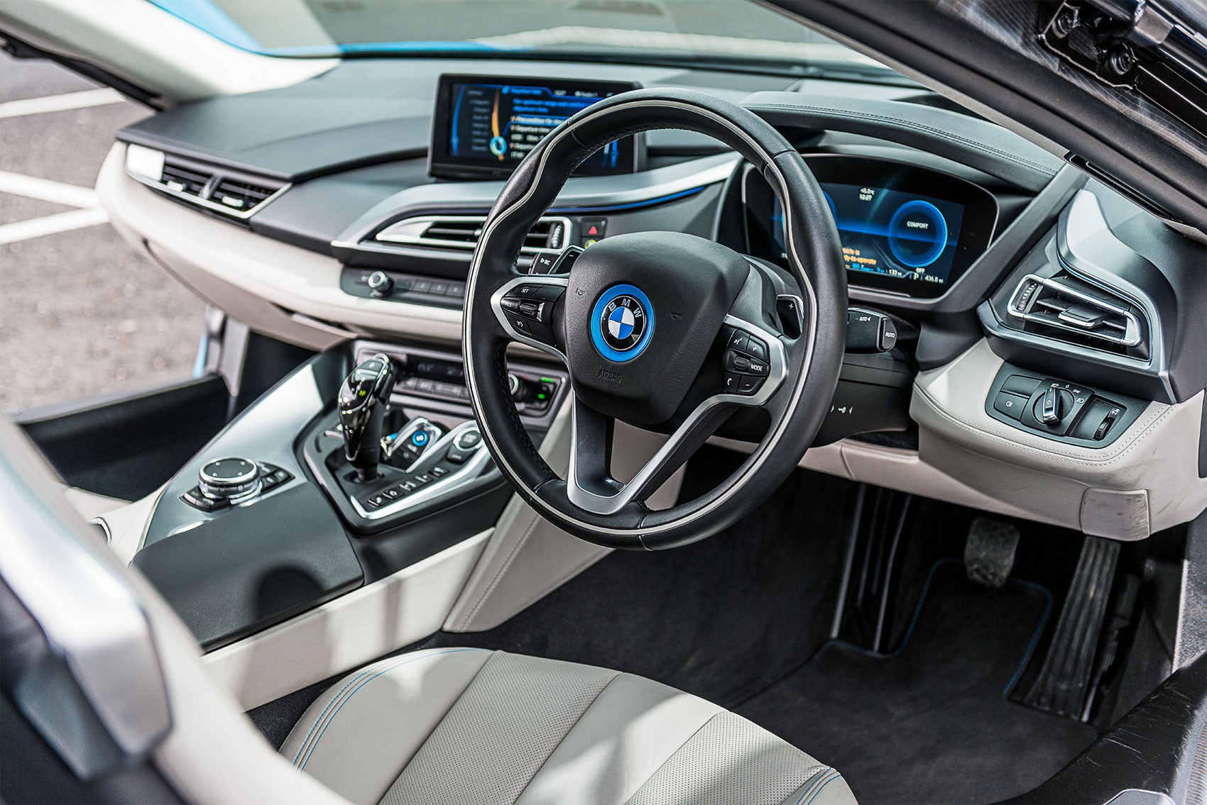 بی ام و i8 - تصویر 3